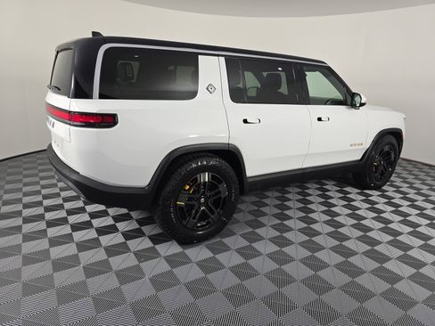 Used 2023 Rivian R1S Adventure AWD/4WD image 5