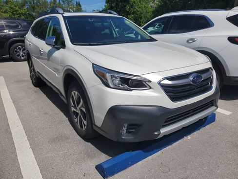 Used 2022 Subaru Outback Touring AWD/4WD image 3