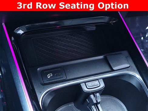 Used 2021 Mercedes-Benz GLB 250 4MATIC w/ Premium Package image 22