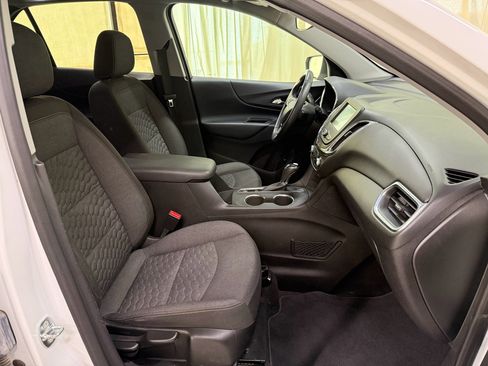 Used 2018 Chevrolet Equinox LT FWD image 24