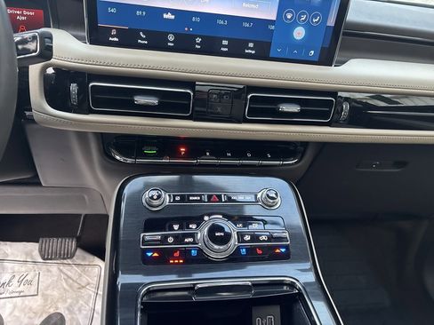 Used 2022 Lincoln Nautilus Reserve w/ Equipment Group 201A image 20