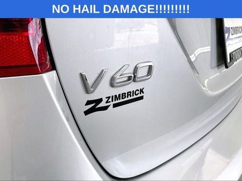 Used 2018 Volvo V60 T5 Cross Country w/ Convenience Package AWD/4WD image 9