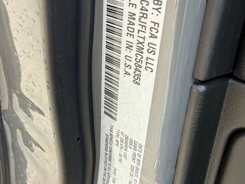 Used 2021 Jeep Grand Cherokee Trailhawk w/ Trailhawk Luxury Group image 26