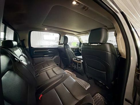 Used 2019 RAM 1500 Laramie AWD/4WD image 11