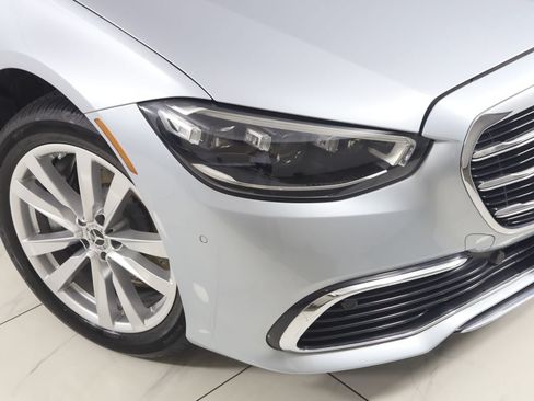 Used 2022 Mercedes-Benz S 500 4MATIC image 24