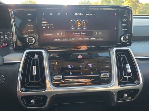 Used 2021 Kia Sorento SX image 22