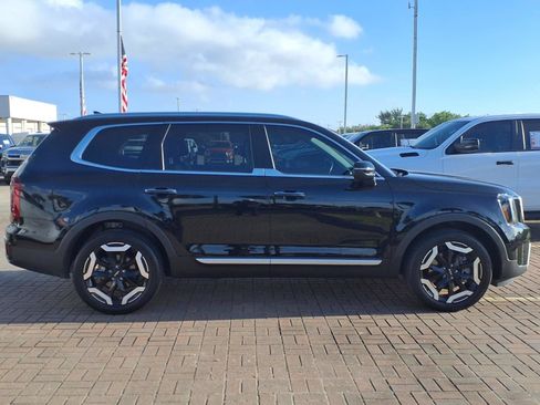 Used 2025 Kia Telluride S FWD image 4