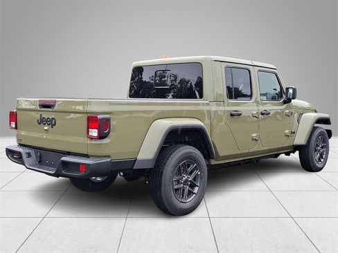 New 2025 Jeep Gladiator Sport image 3