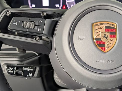 Certified 2025 Porsche Cayenne GTS AWD/4WD image 39