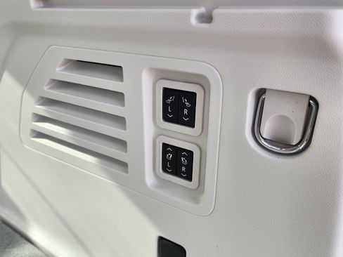 New 2026 GMC Acadia Denali w/ Super Cruise Package image 53