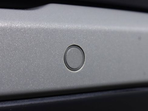 Used 2020 Land Rover Range Rover Sport SE image 37