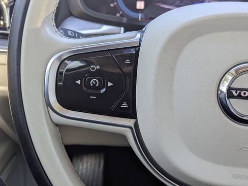 Certified 2025 Volvo S60 B5 Core image 31