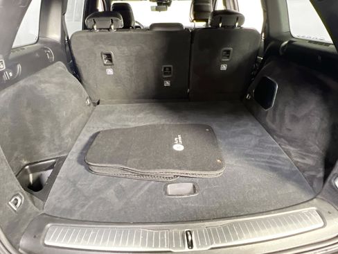 Used 2023 Jeep Grand Cherokee Overland w/ Luxury Tech Group IV image 26