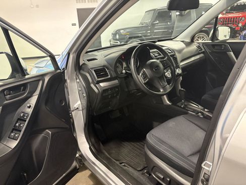 Used 2016 Subaru Forester 2.5i Premium w/ All-Weather Package AWD/4WD image 10