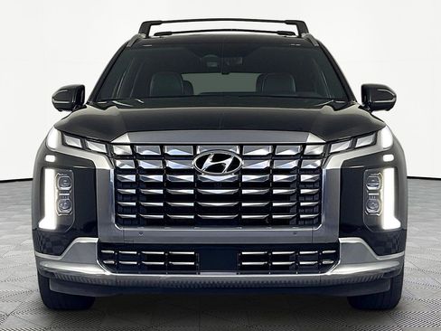 Used 2024 Hyundai Palisade Calligraphy FWD image 2