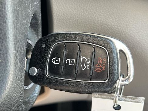 Used 2018 Hyundai Tucson SE image 26