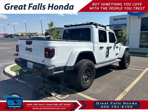 Used 2021 Jeep Gladiator Rubicon w/ Uconnect 4C Nav & Sound Group AWD/4WD image 3