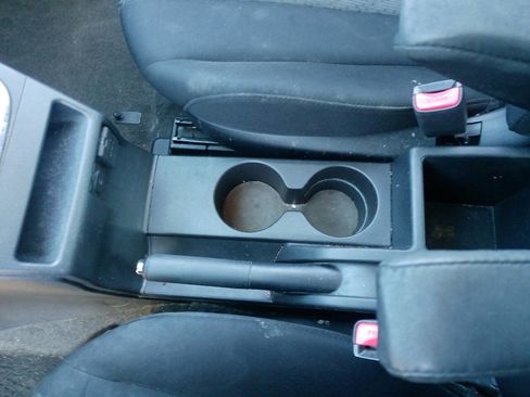 Used 2012 MAZDA MAZDA5 Sport image 9