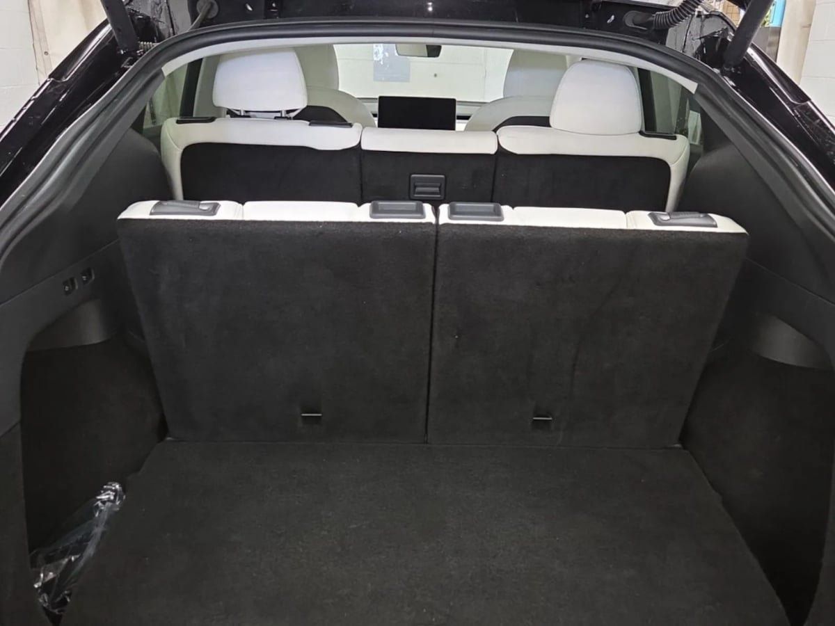 Used 2023 Tesla Model Y Long Range AWD/4WD image 5