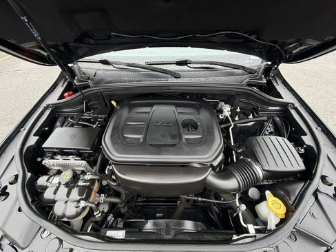 Used 2020 Jeep Grand Cherokee Altitude AWD/4WD image 17