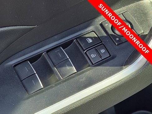 Used 2024 Toyota RAV4 XLE Premium image 13