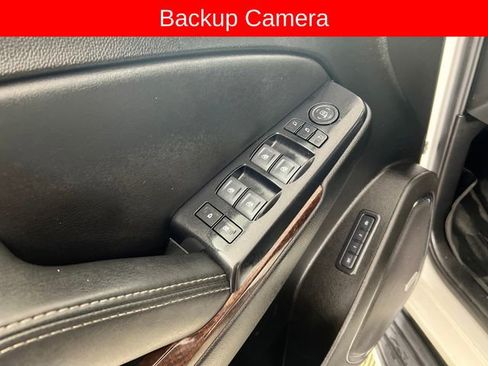 Used 2020 GMC Yukon XL SLT w/ Open Road Package RWD image 13