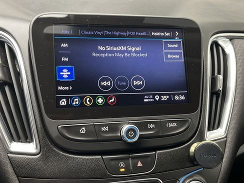 Used 2021 Chevrolet Malibu LT image 16