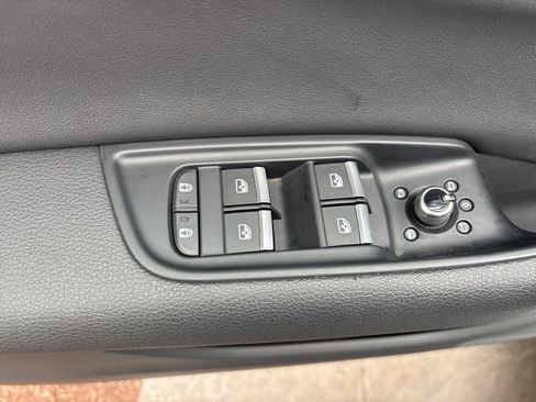 Used 2023 Audi Q7 3.0T Premium AWD/4WD image 24