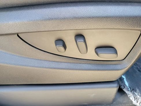 Used 2016 Chevrolet Tahoe 4WD w/ Remote Keyless Entry Package image 28