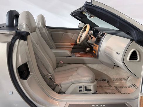 Used 2006 Cadillac XLR RWD image 28