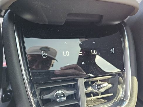 New 2025 Volvo EX90 Plus AWD/4WD image 8