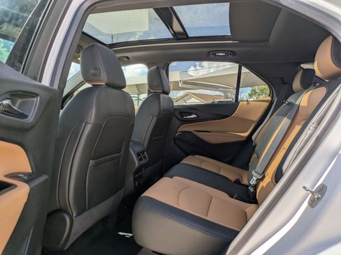 Used 2018 Chevrolet Equinox Premier image 15