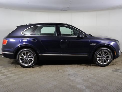 Used 2019 Bentley Bentayga V8 image 15