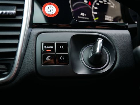 Used 2021 Porsche Cayenne E-Hybrid image 36