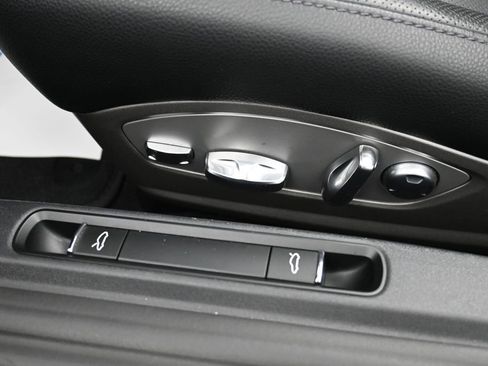 Certified 2024 Porsche 718 Boxster RWD image 17