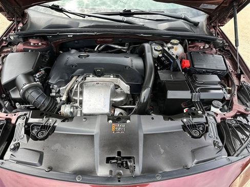 Used 2018 Buick Regal Essence w/ Driver Confidence Package #1 AWD/4WD image 11