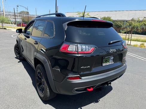 Used 2022 Jeep Cherokee Trailhawk w/ Sun, Sound & Nav Group AWD/4WD image 7