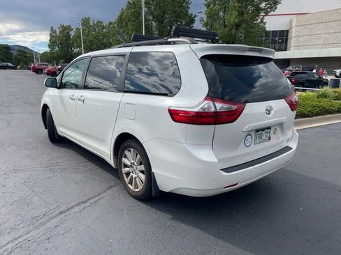 Used 2017 Toyota Sienna XLE Premium AWD/4WD image 5