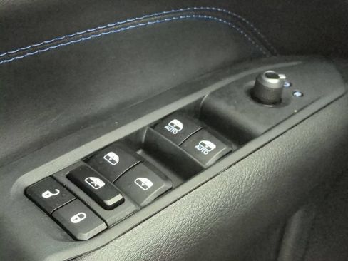 Used 2025 Jeep Compass Latitude w/ Altitude Special Edition AWD/4WD image 30