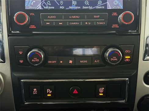 Used 2021 Nissan Titan SV w/ SV Convenience Package image 18