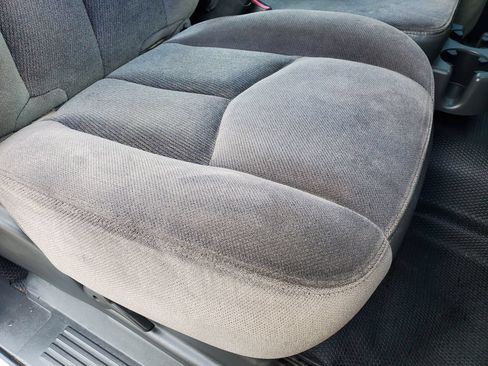 Used 2004 Chevrolet Silverado 1500 W/T RWD image 24