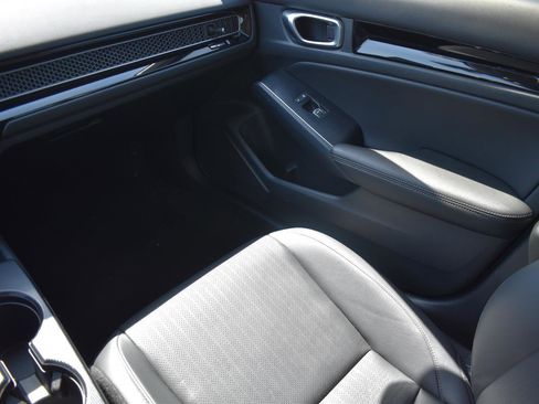 Used 2024 Honda Civic Touring image 19