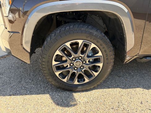 Used 2022 Toyota Tundra Limited image 34