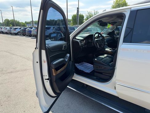 Used 2015 GMC Yukon Denali w/ Premium Package AWD/4WD image 15