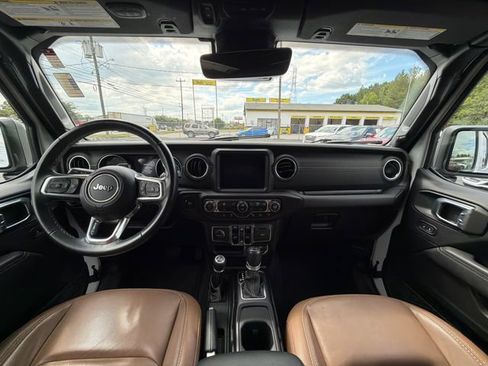 Used 2021 Jeep Wrangler Unlimited Sahara AWD/4WD image 35