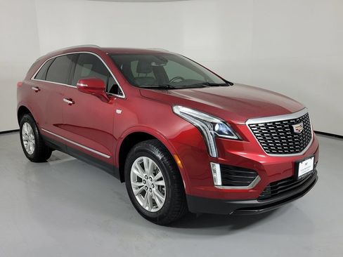Certified 2023 Cadillac XT5 Luxury FWD image 1