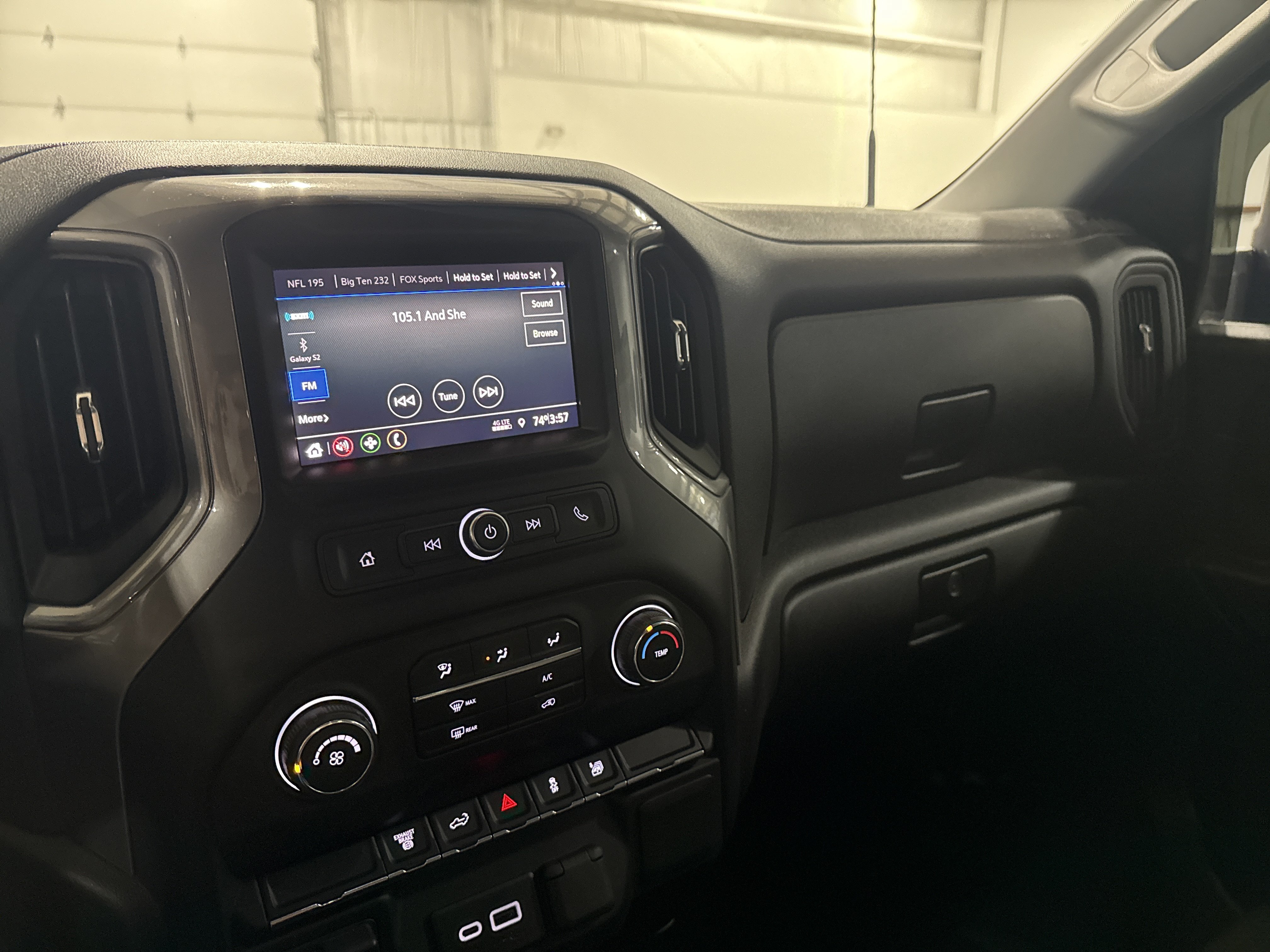 Used 2021 Chevrolet Silverado 2500 Custom w/ Custom Value Package AWD/4WD image 11