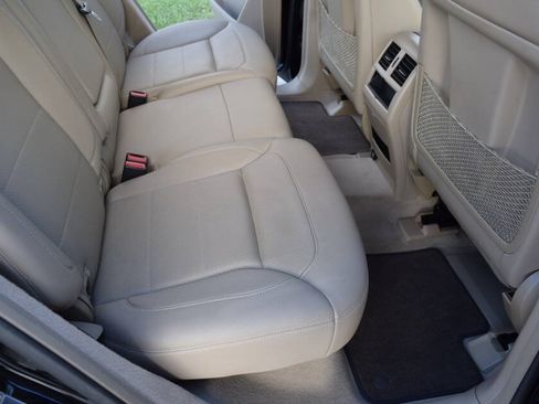 Used 2015 Mercedes-Benz ML 250 BlueTEC 4MATIC image 47