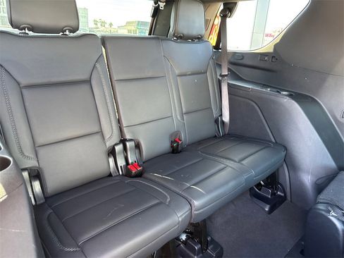 Used 2025 GMC Yukon Denali image 5