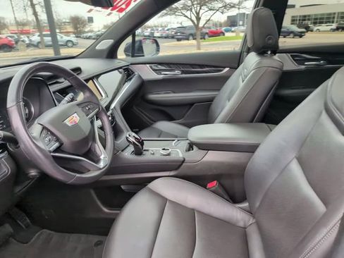 Used 2024 Cadillac XT6 Premium Luxury image 16